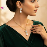 Dewdrop Pearl Locket Set