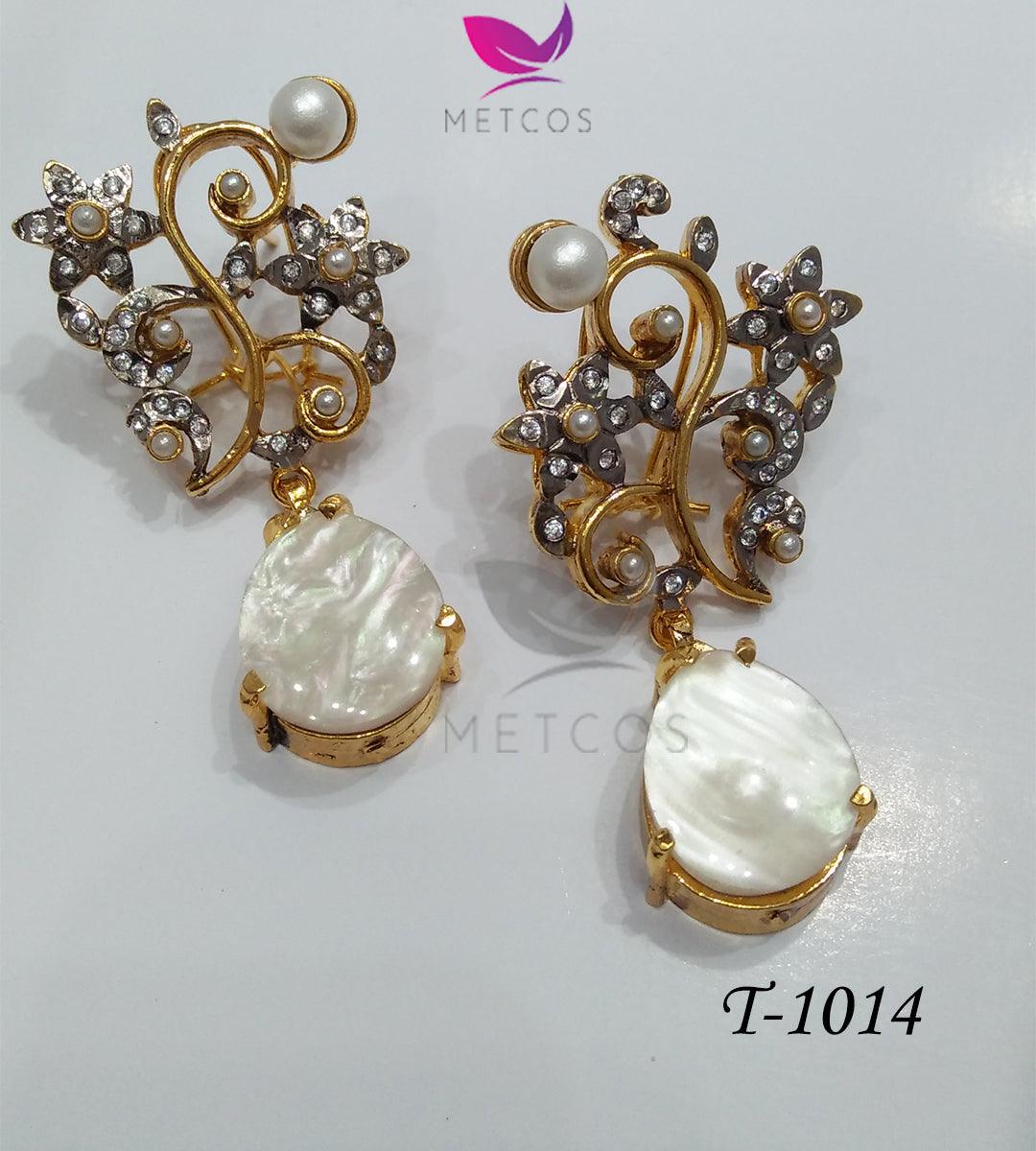 Floral Seep 24K gold plated stud earrings with clustered zircon petals