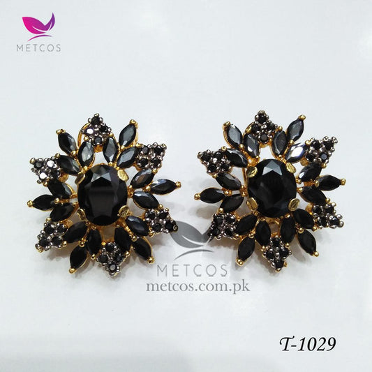 Oval jurao 24K gold plated studs set with black stones surrounded by American zircon