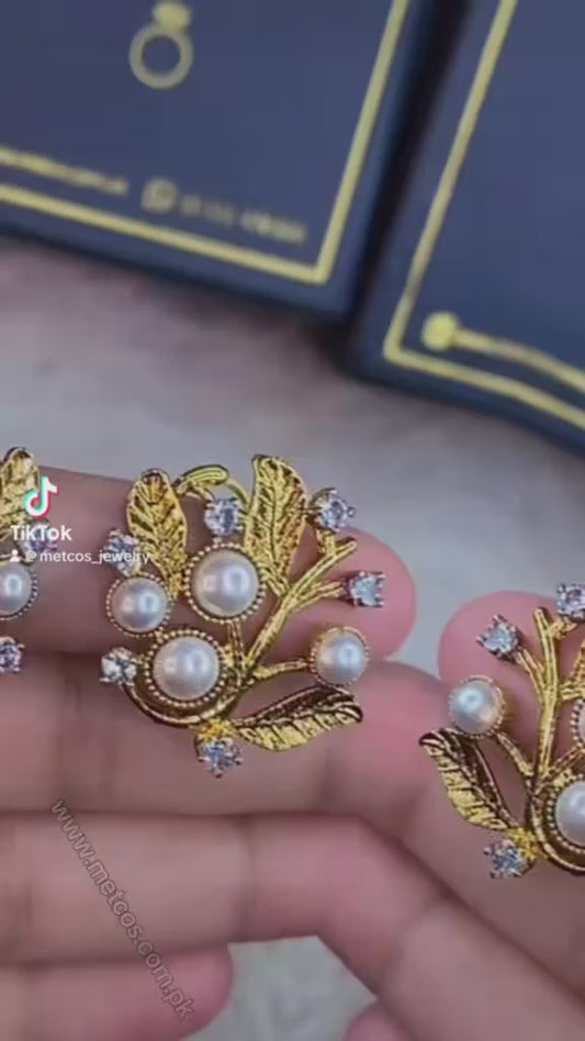 Aqua Pearl Studs